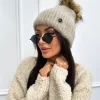 Beżowa Czapka z Pomponem 13300-334-B|Modna Kiecka Sale