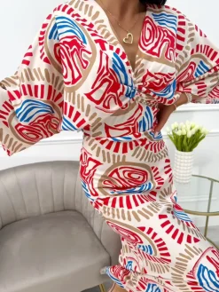 Beżowa Sukienka w Czerwono-Niebieski Wzór 13954-110-A|Modna Kiecka Fashion