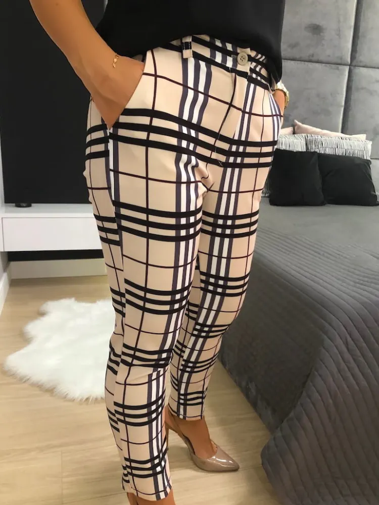 Beżowe Spodnie w Kratę 11495-275-A|Modna Kiecka Fashion