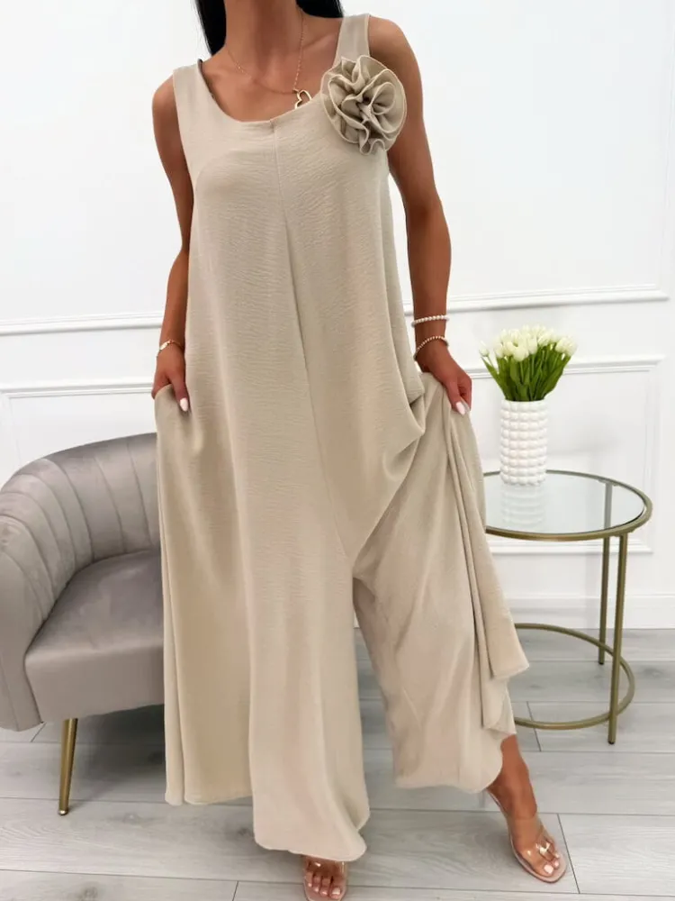 Beżowy Luźny Kombinezon z Ozdobną Broszką 13942-321-A|Modna Kiecka Sale