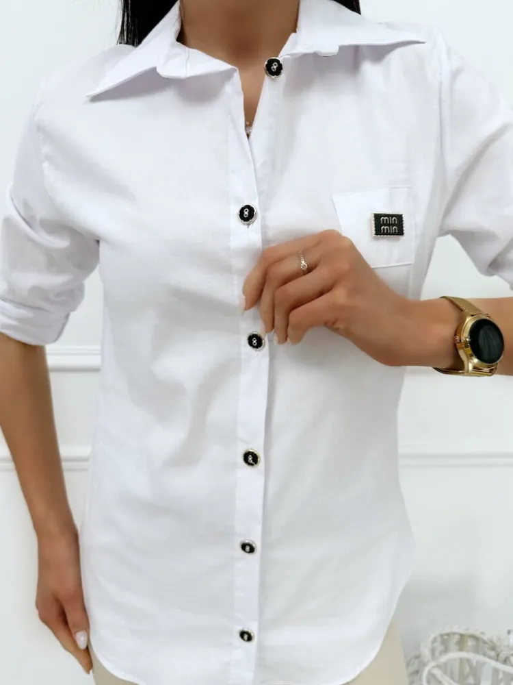 Biała Koszula z Ozdobną Naszywką 13447-159-B|Modna Kiecka Outlet