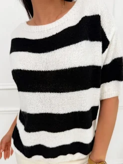 Biało-Czarny Sweterek w Pasy 13507-14-A|Modna Kiecka Discount