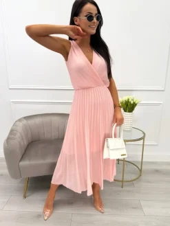 Brzoskwiniowa Plisowana Sukienka z Kopertowym Dekoltem  13869-500-B|Modna Kiecka Outlet