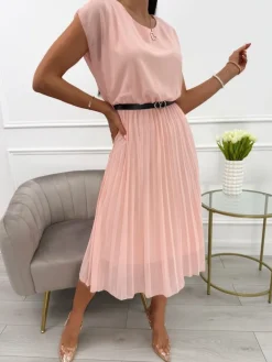Brzoskwiniowa Sukienka z Plisowanym Dołem i Paskiem 13919-281-B|Modna Kiecka Fashion