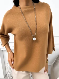 Brązowy Sweterek z Wisiorkiem 11403-234-B|Modna Kiecka Fashion