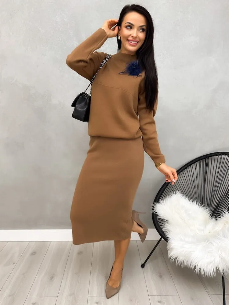 Brązowy Sweterkowy Komplet z Ozdobną Broszką 13204-513-C|Modna Kiecka Fashion