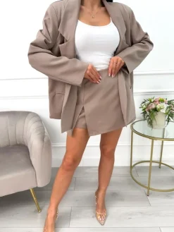 Cappuccino Komplet Marynarka Oversize + Spódnico-Spodenki 13568-191-B|Modna Kiecka Outlet
