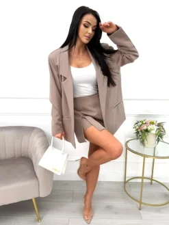 Cappuccino Komplet Marynarka Oversize + Spódnico-Spodenki 13568-191-B|Modna Kiecka Outlet