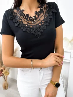 Czarna Bluzeczka z Haftem 11915-105-D|Modna Kiecka Outlet