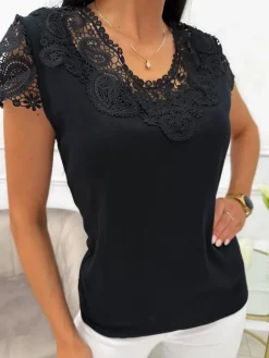 Czarna Bluzeczka z Koronką 13780-163-E|Modna Kiecka Fashion