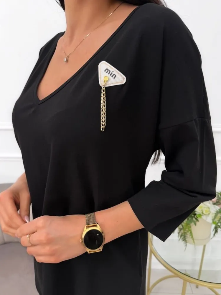 Czarna Bluzeczka z Ozdobnymi Łańcuszkami 13610-105-B|Modna Kiecka Outlet