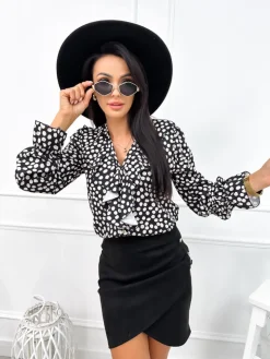 Czarna Bluzka w Grochy z Falbankami 12653-525-C|Modna Kiecka Sale