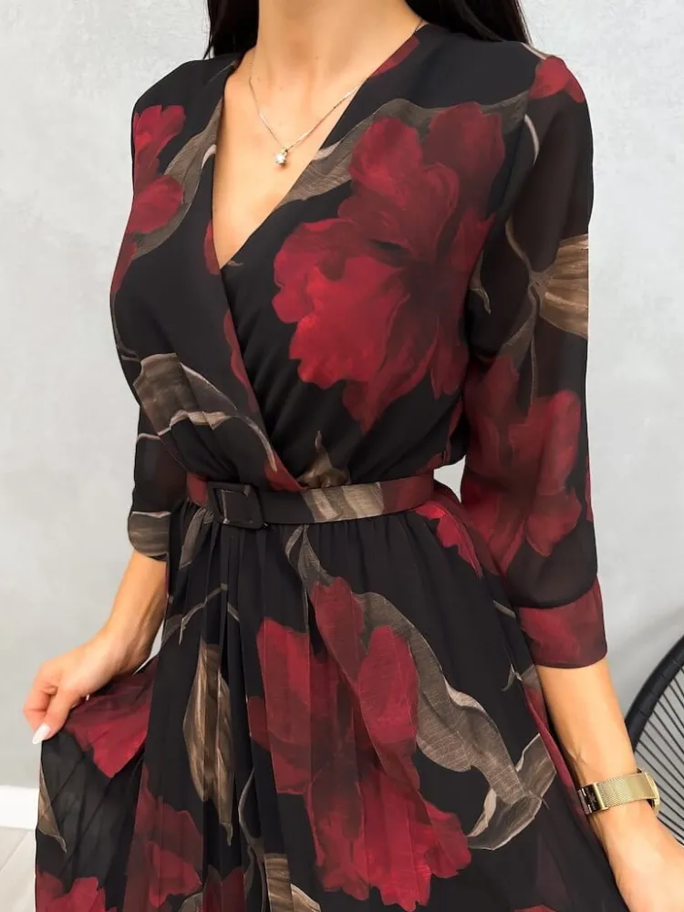 Czarna Plisowana Sukienka w Kwiaty z Paskiem 13191-423-A|Modna Kiecka Online