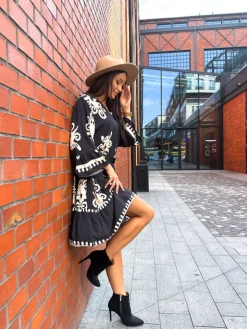Czarna Sukienka w Beżowy Wzór 10786-531-A|Modna Kiecka Fashion