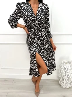 Czarna Sukienka w Cętki z Rozcięciem 13461-421-B|Modna Kiecka Discount