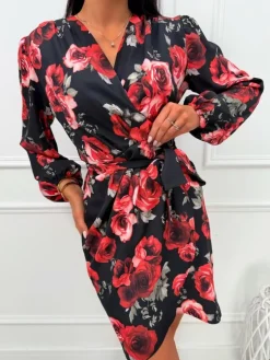 Czarna Sukienka w Czerwone Kwiaty z Paskiem 13467-136-Q|Modna Kiecka Sale