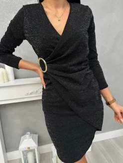 Czarna Sukienka z Ozdobą i Marszczeniem 13414-515-B|Modna Kiecka Outlet