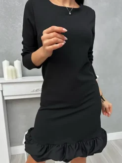 Czarna Sukienka z Ozdobnym Dołem 13420-01-A|Modna Kiecka Sale