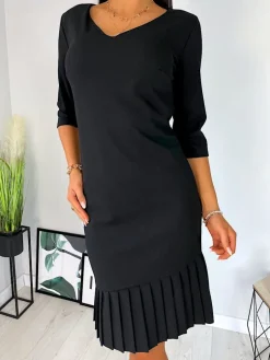 Czarna Sukienka z Plisowaną Falbanką 11390-416-A|Modna Kiecka Best