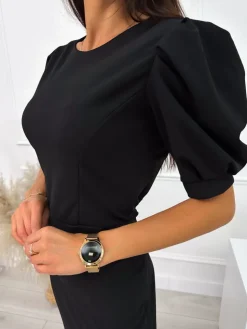 Czarna Sukienka z Rozporkiem 10660-150-Q|Modna Kiecka Fashion
