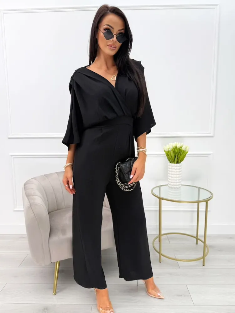 Czarny Kombinezon z Dekoltem V 13965-349-A|Modna Kiecka Fashion