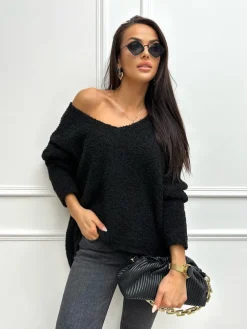 Czarny Sweterek z Dekoltem V 13358-405-D|Modna Kiecka Sale