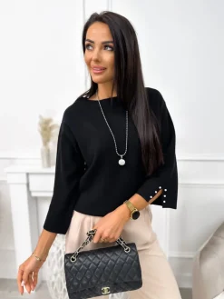 Czarny Sweterek z Wisiorkiem 11403-234-C|Modna Kiecka Fashion
