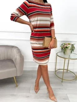 Czerwona Sukienka w Pasy z Kieszeniami 13598-206-A|Modna Kiecka Discount