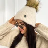 Kremowa Czapka z Pomponem 13300-334-D|Modna Kiecka Fashion
