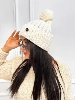 Kremowa Czapka z Pomponem 13301-334-G|Modna Kiecka Fashion