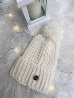 Kremowa Czapka z Pomponem 13301-334-G|Modna Kiecka Fashion