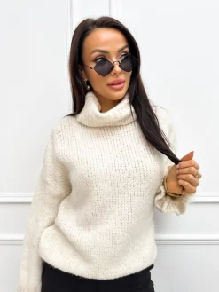 Kremowy Sweterek z Golfem i Ozdobnym Rękawem 13345-160-E|Modna Kiecka Fashion
