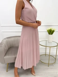 Pudrowa Plisowana Sukienka z Kopertowym Dekoltem  13869-500-D|Modna Kiecka Fashion