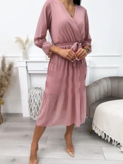 Pudrowa Sukienka z Kopertowym Dekoltem 11996-314-C|Modna Kiecka Outlet