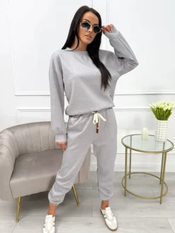 Szara Bluza z Naszywką 13748-131-D|Modna Kiecka Fashion