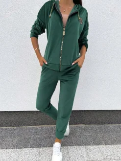 Zielony Welurowy Komplet z Naszywką 11412-263-F|Modna Kiecka Discount